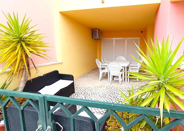 Sesimbra Sea Apartment Shared Pool & Beach