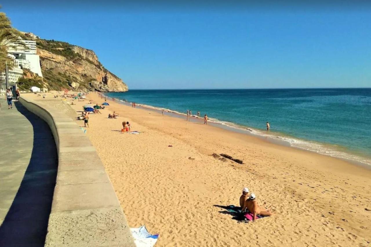 Sea Shared Pool & Sesimbra