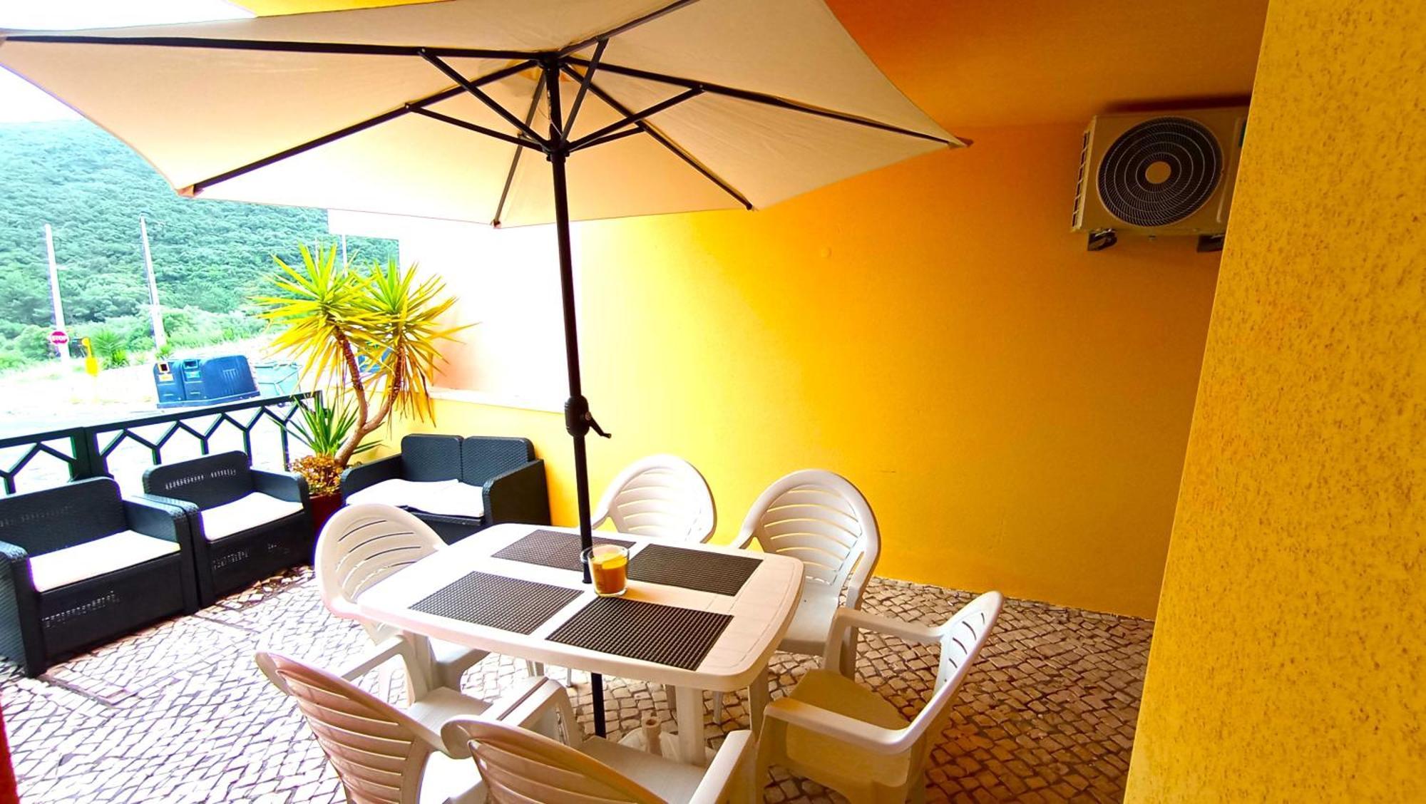Apartment Sea Shared Pool & Sesimbra