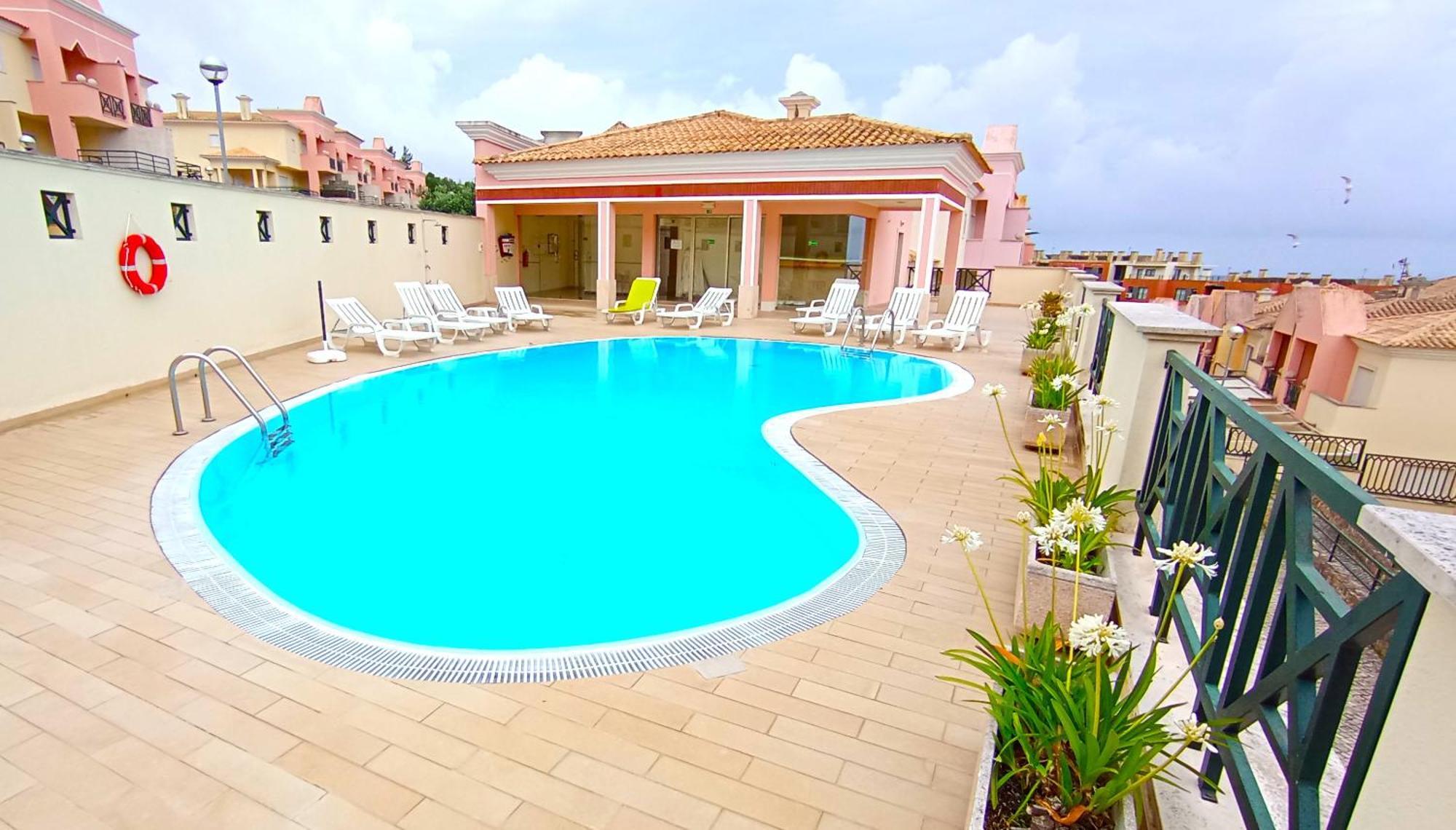 Apartment Sea Shared Pool & Sesimbra